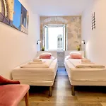 Apartments & Rooms Graso