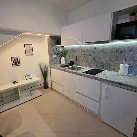 Apartments & Rooms Graso Apartment *