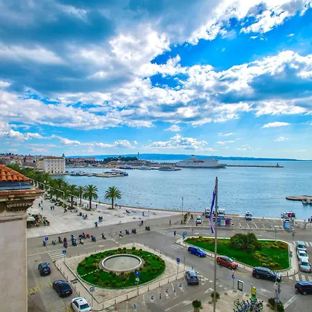 Apartments & Rooms Graso * Split