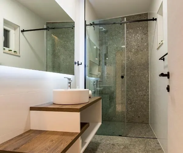 Apartments & Rooms Graso Split